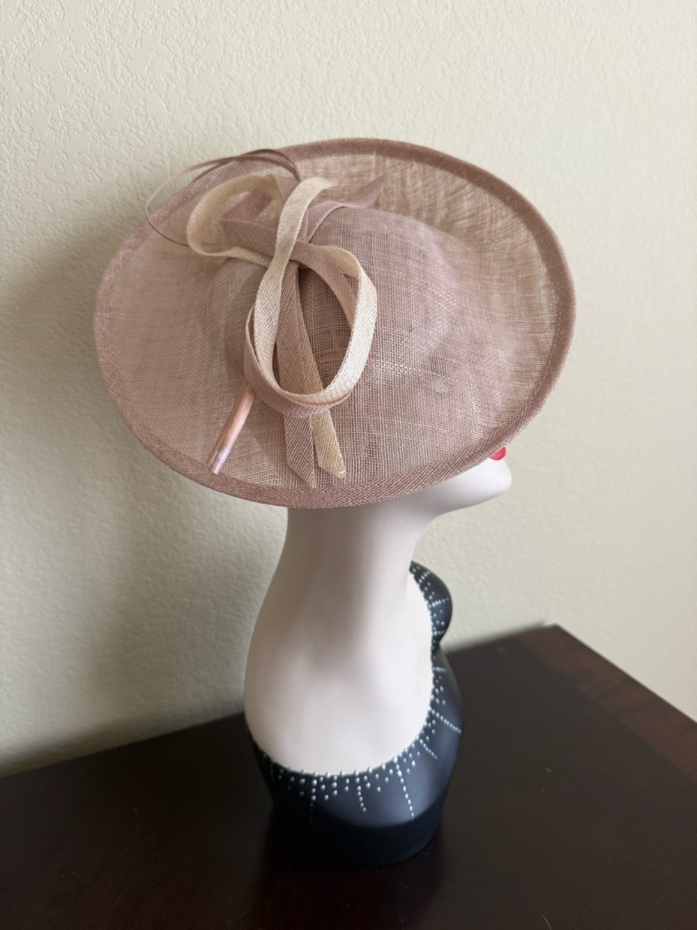 Womens Fascinator Hat with Bow Accent